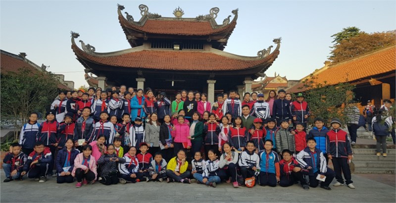 Trường THCS Thanh Am tổ chức cho học sinh khối 6 tham quan di tích lịch sử văn hoá địa phương 
Đình Bắc Biên và Đình Thanh Am.
